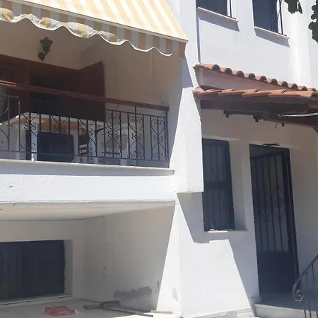 Tsatsalmas With Sea View Apartment